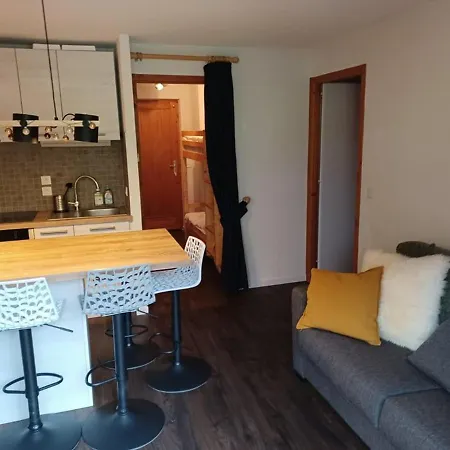 2 Pieces Avec Balcon, 4 Couchages Et Parking - Fr-1-573-68 Le Biot