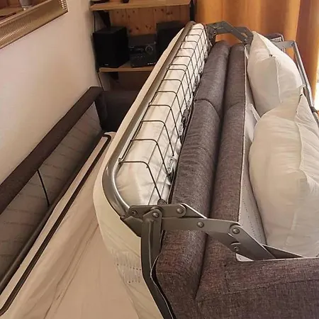 2 Pieces Avec Balcon, 4 Couchages Et Parking - Fr-1-573-68